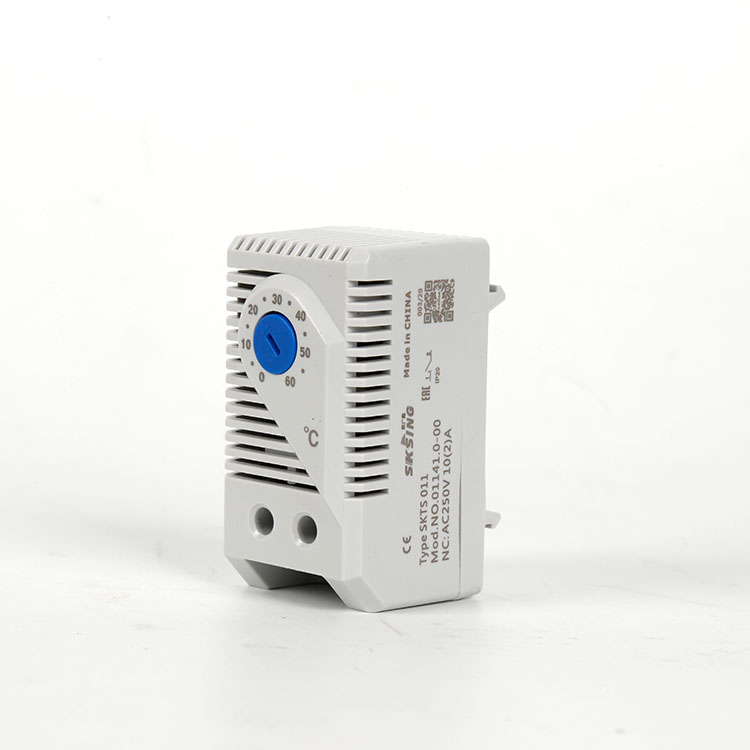 小型自動恒溫調節(jié)器SKTS 011